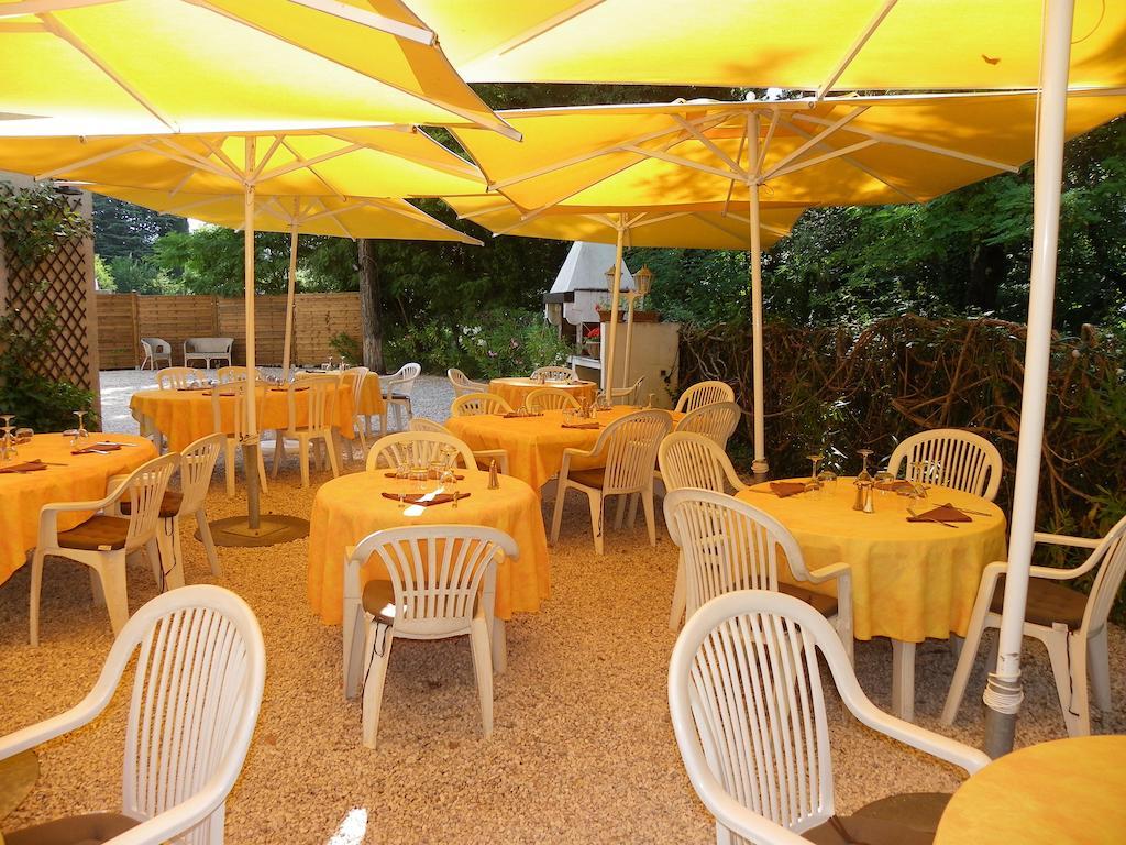 Human Hotel Restaurant Park Villecroze Esterno foto